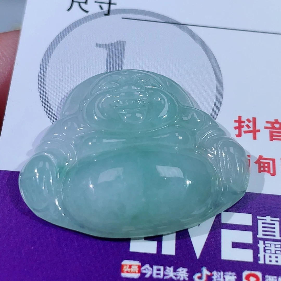 翡翠未镶嵌颈饰佛公