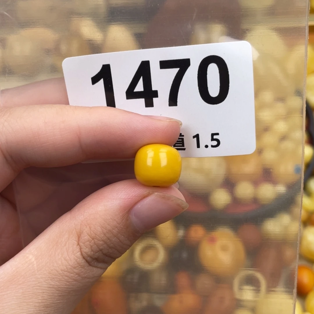 未镶嵌琥珀珠宝奇石12