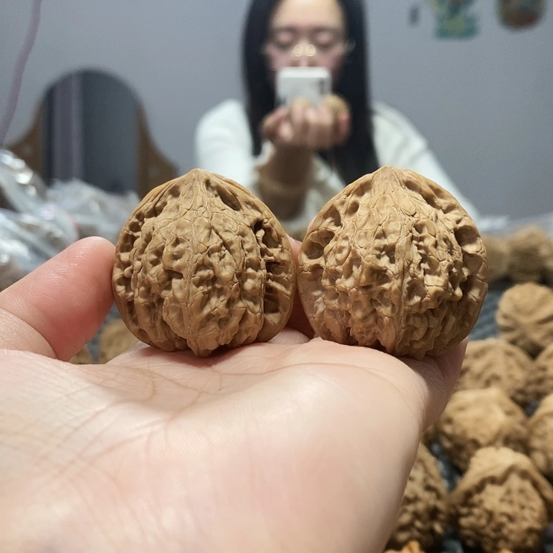 桃核吊坠狮子毛38