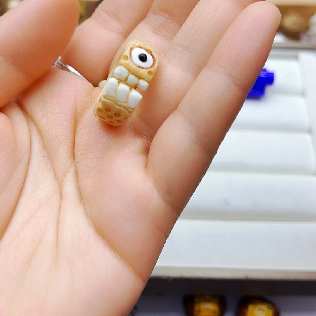 手串桃核手工打磨配饰