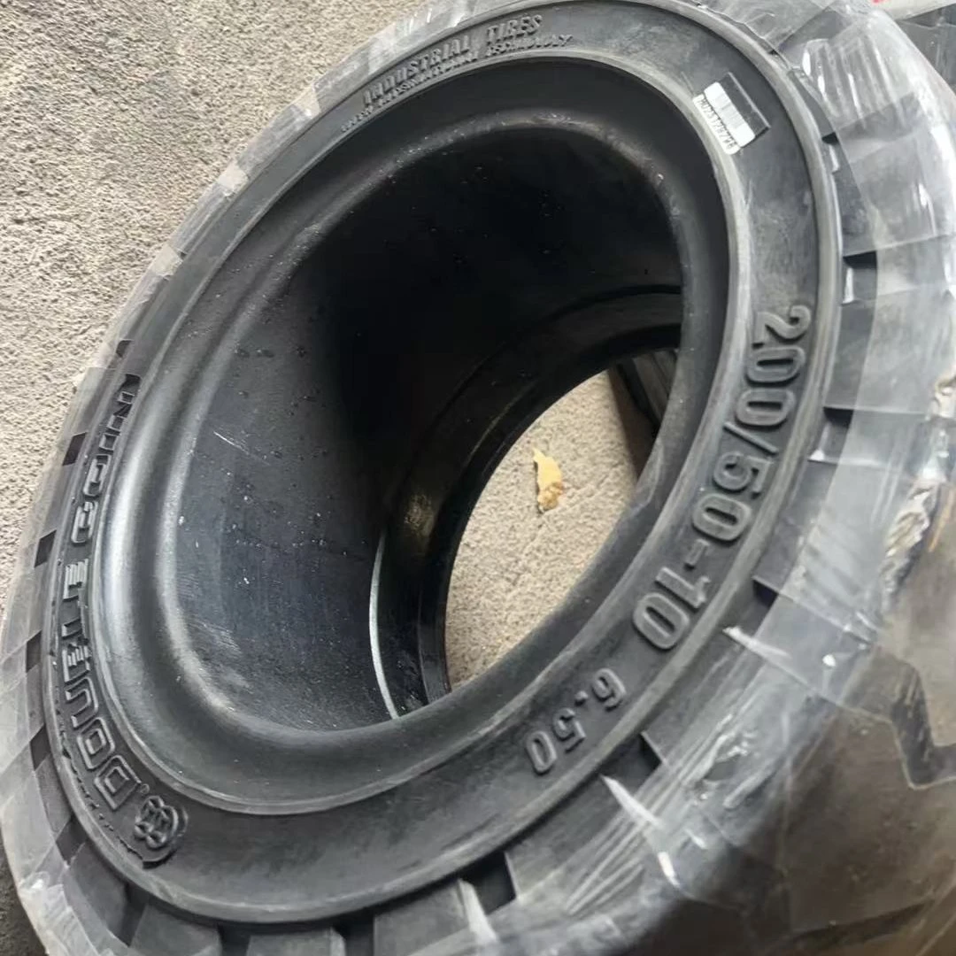 双钱品牌带鼻型 16*6-8/18*7-8/200/50-10叉车实心轮胎加强型耐磨