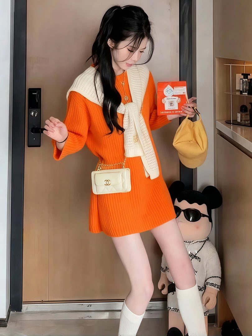 新款冬装富家千金穿搭橘色短款针织短裙法式气质秋冬披肩连衣裙