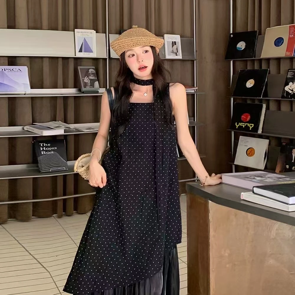 赫本风黑色波点方领无袖下摆连衣裙女2025夏新款宽松拼接假两件