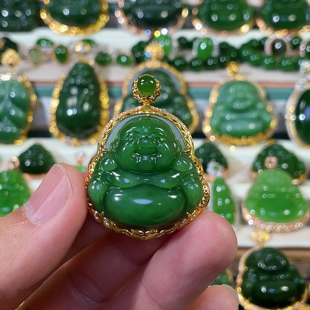 颈饰18K金镶嵌和田玉（碧玉）30mm