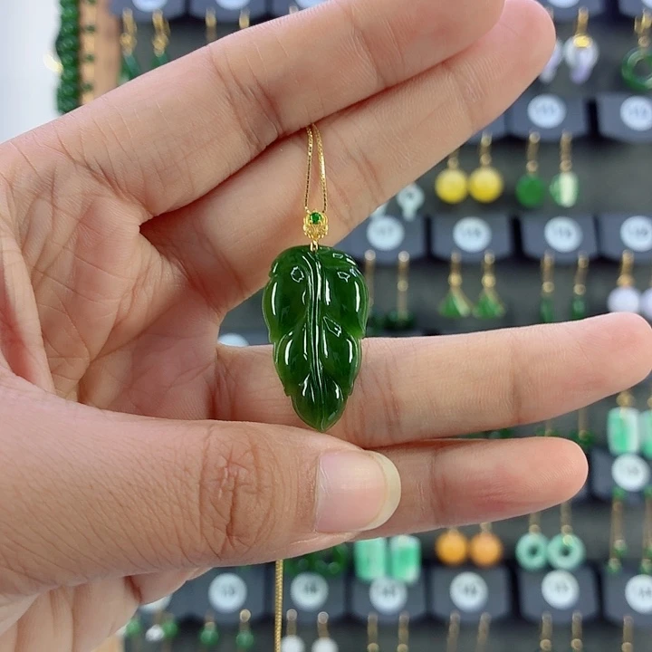 吊坠(赠链)18K金镶嵌和田玉
