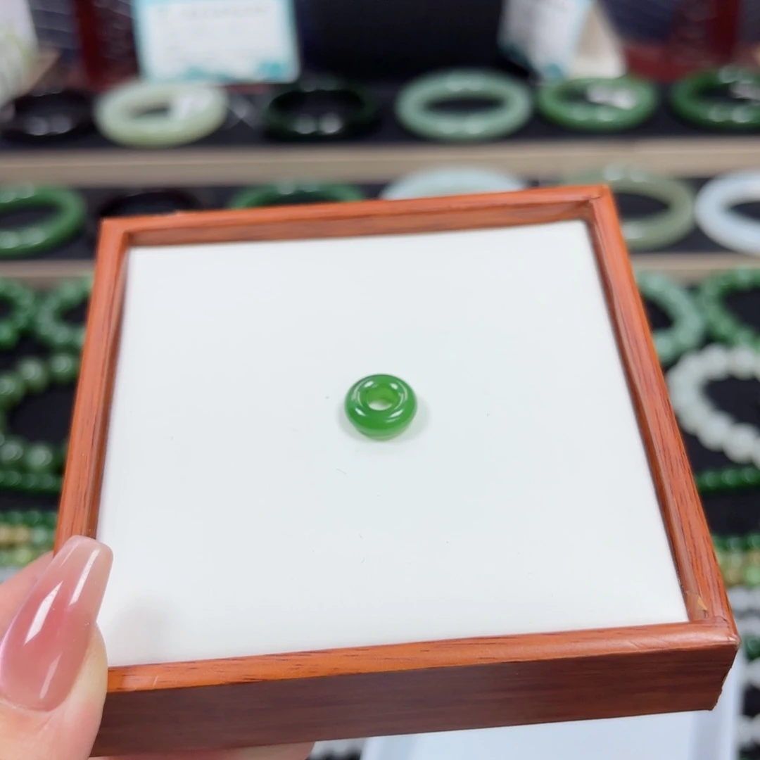 和田玉未镶嵌吊坠(不含链)