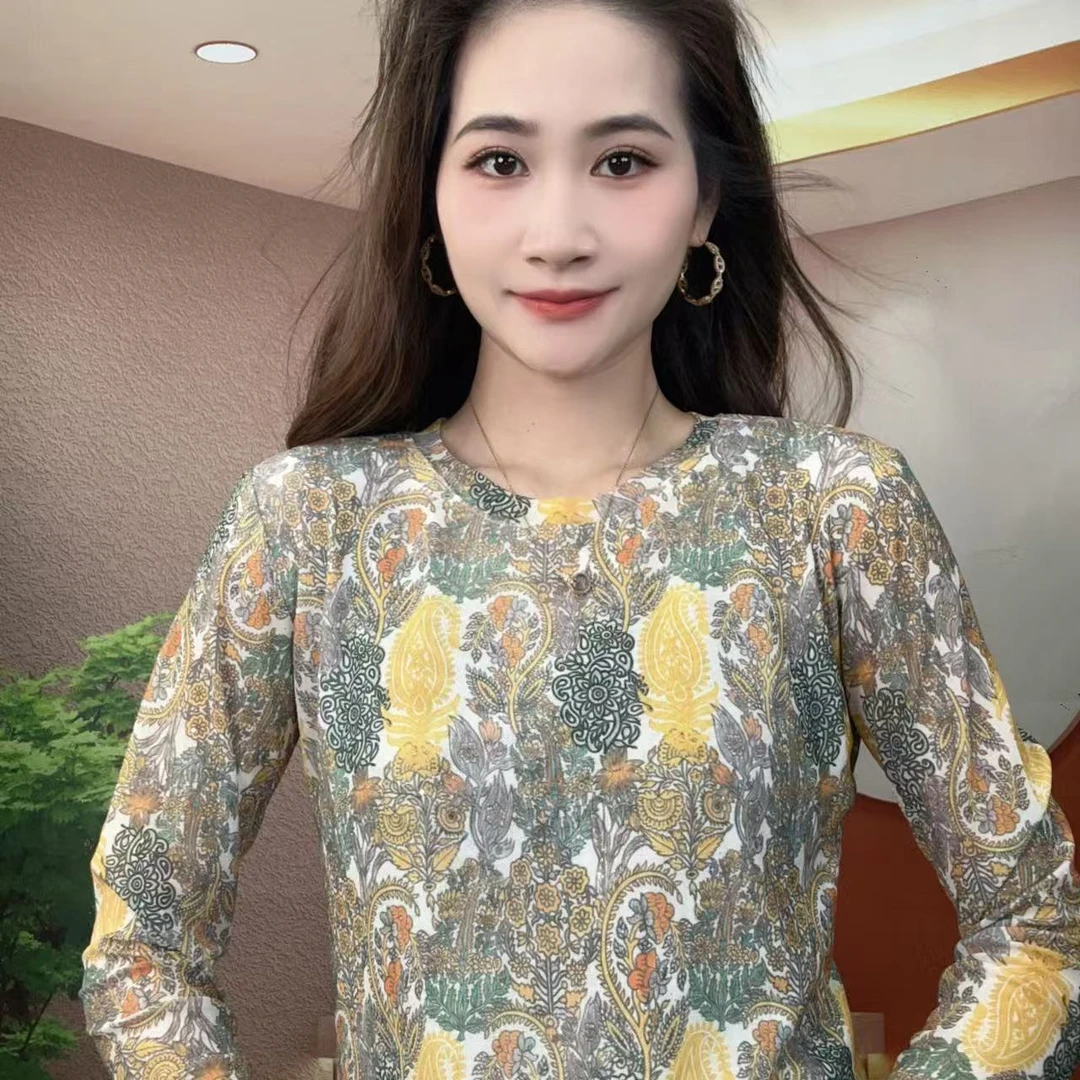 2025秋冬新款长袖圆领肌肤纱时尚显瘦印花T恤上衣A540