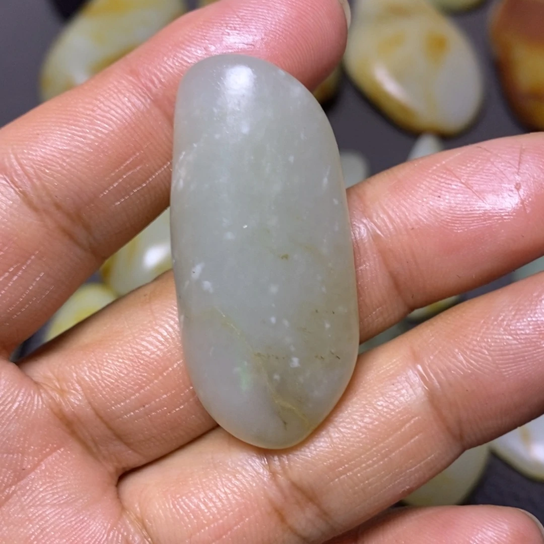 和田玉（糖玉）未镶嵌挂件