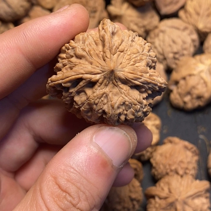 文玩核桃吊坠添*饭文玩核桃异形单只