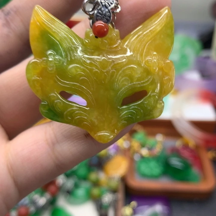 颈饰未镶嵌翡翠吊坠