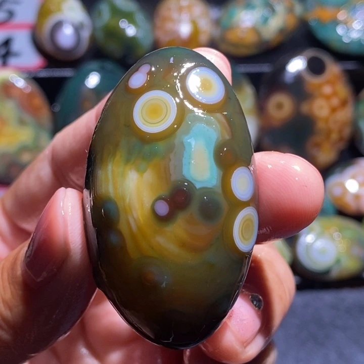 未镶嵌玛瑙/玉髓珠宝奇石