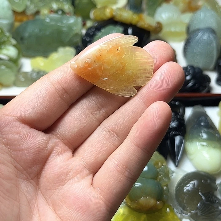 未镶嵌蛇纹石玉颈饰