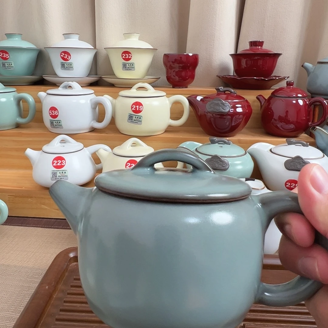 瓷片。。。。。。。。。。。。。。。