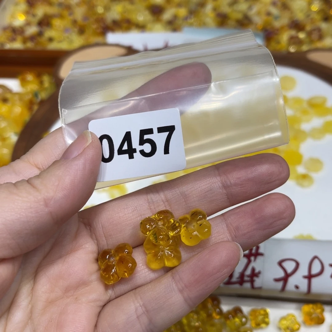 琥珀珠宝奇石未镶嵌