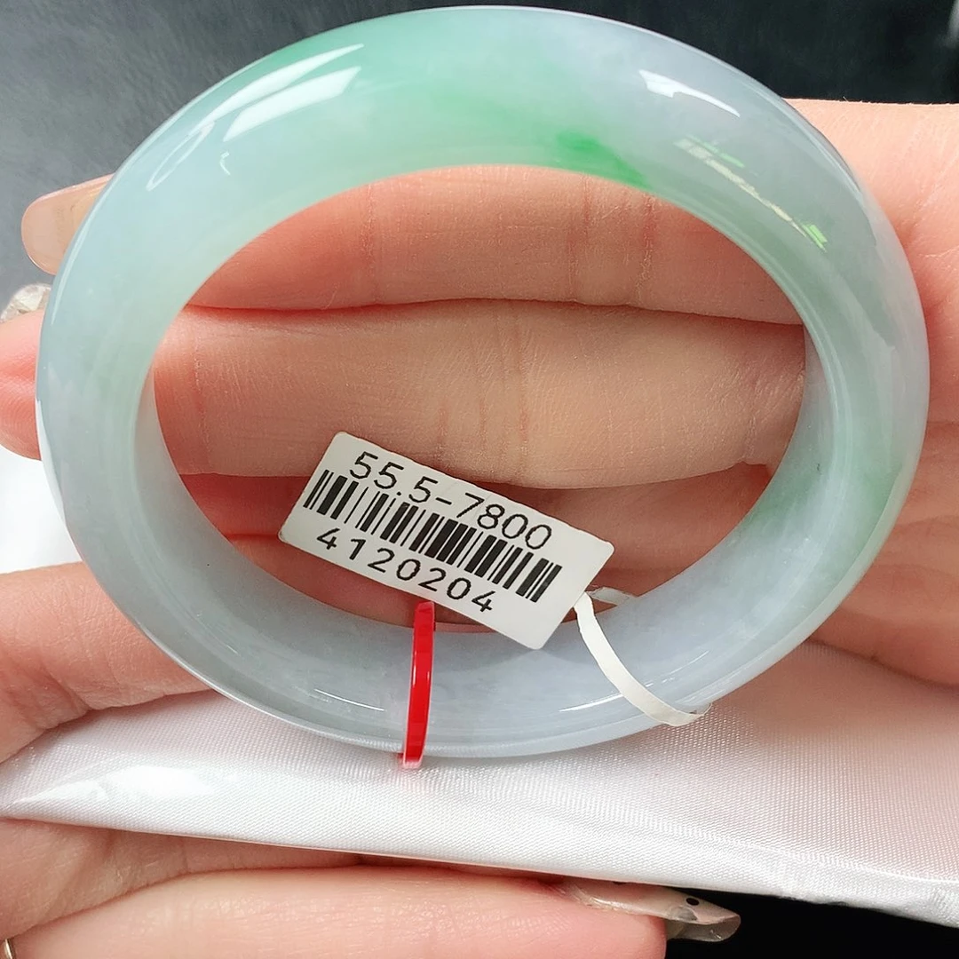 翡翠手镯未镶嵌蓝底飘绿正圈55圈口 55号