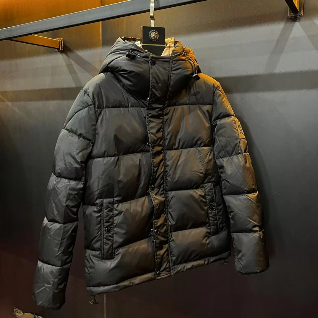 24621男士时尚欧货连帽黑色棉服