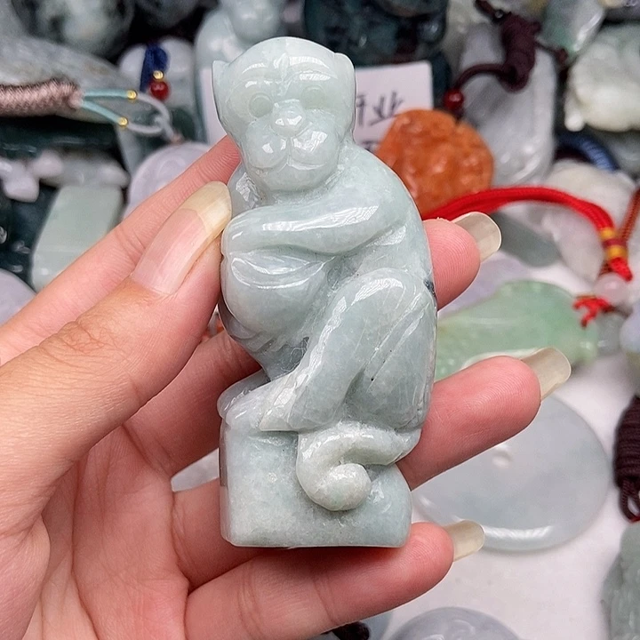 未镶嵌挂件翡翠猴子