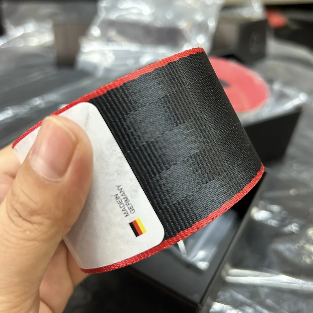 奥迪RS安全带汽车改装安全带GERDER安全带欧标安全带改装黑色红边