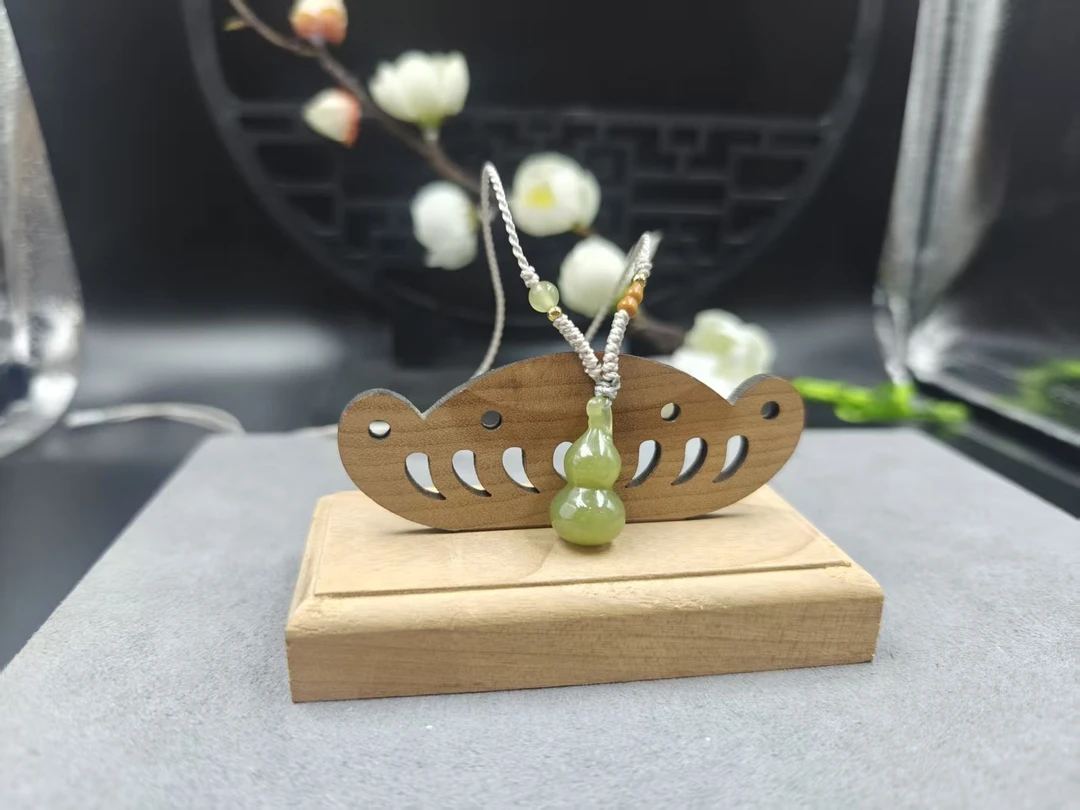 和田玉葫芦挂坠S13030