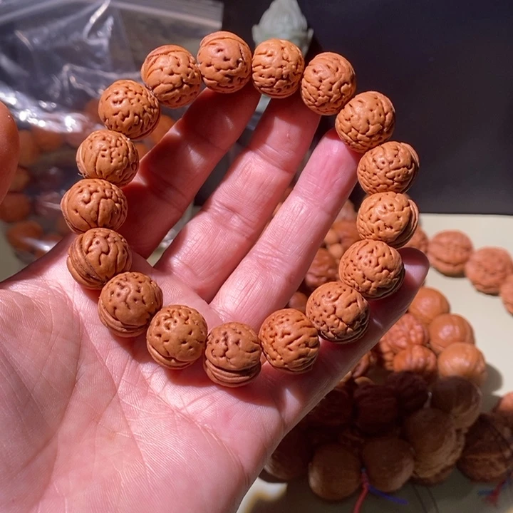 手串文玩核桃……62