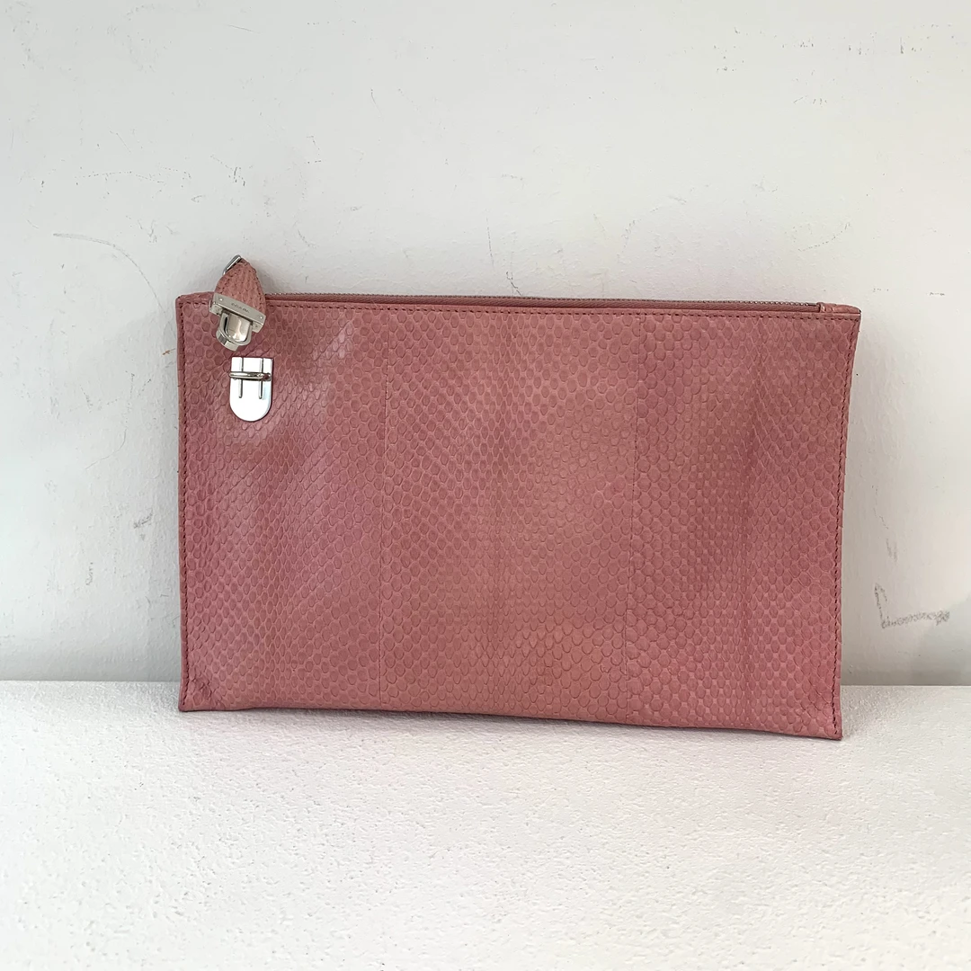 95新 Prada/普拉达 Prada粉色蛇纹手拿包