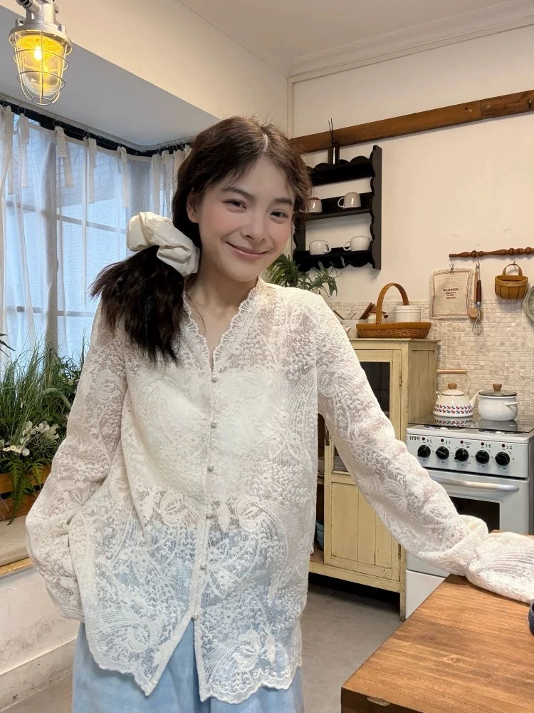 高级感法式V领正肩蕾丝衫2025春季绝美漂亮小衫上衣