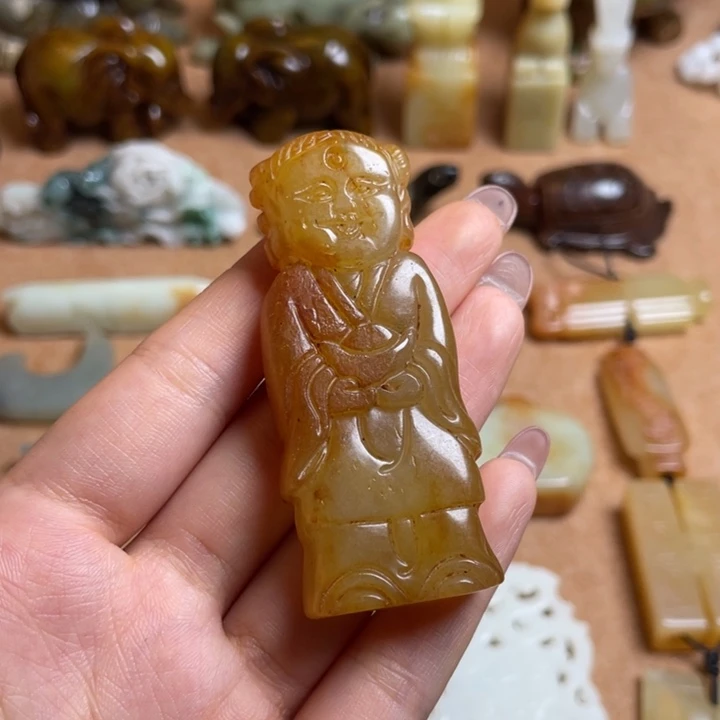 蛇纹石玉未镶嵌颈饰