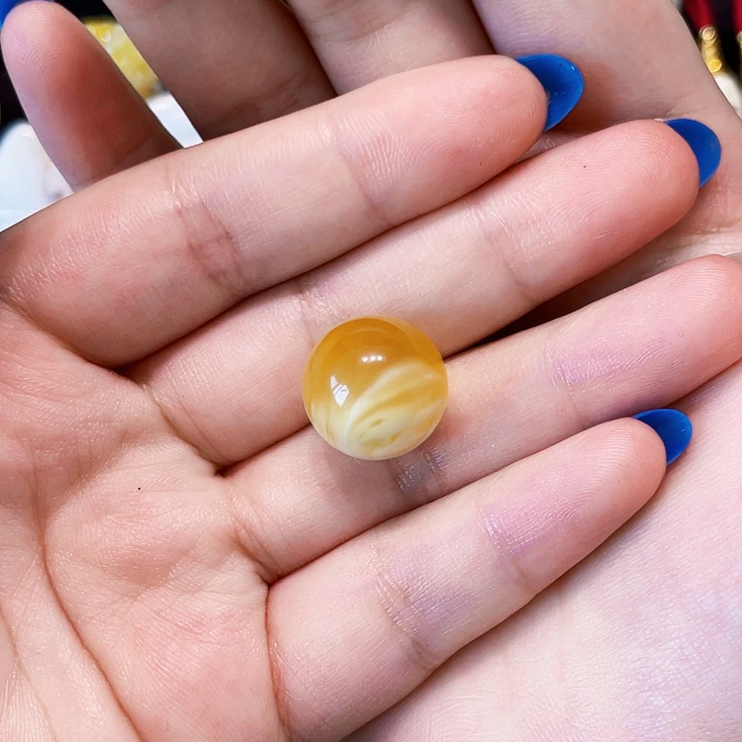 屿****未镶嵌琥珀珠宝奇石