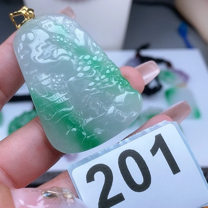 翡翠颈饰未镶嵌吊坠