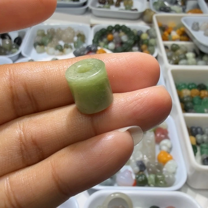 和田玉未镶嵌珠宝奇石