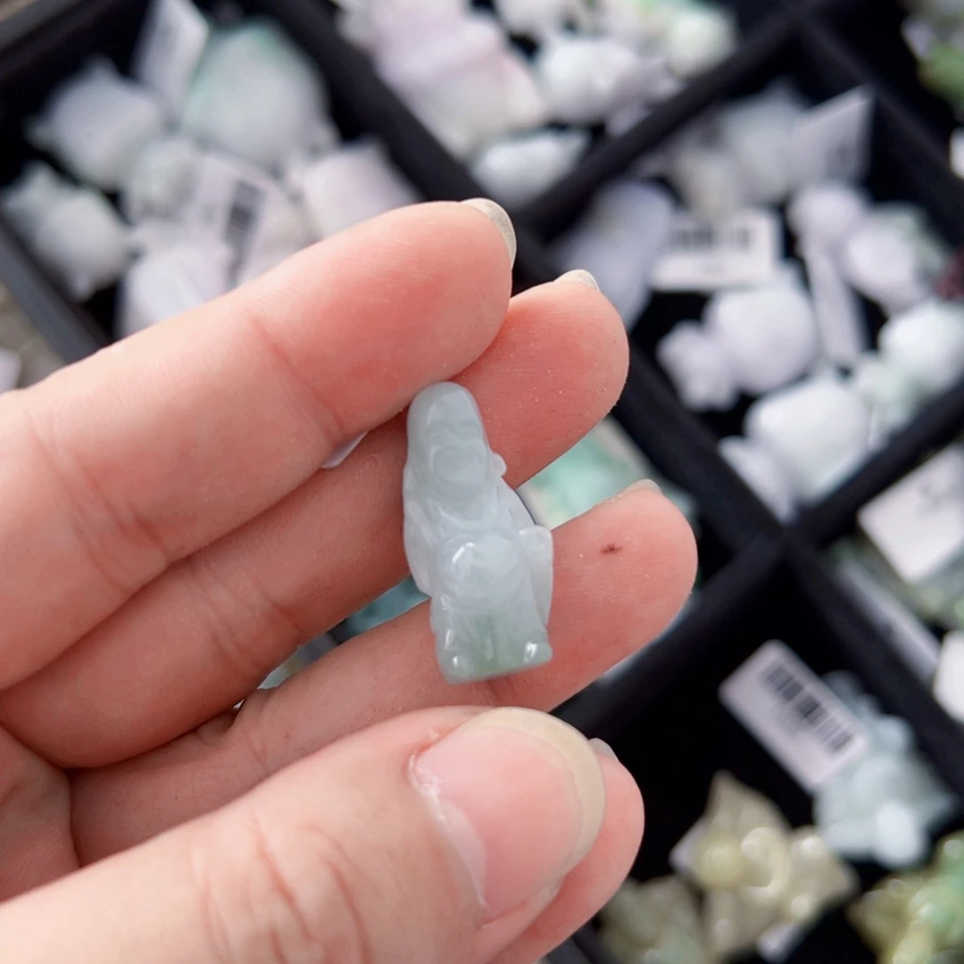 翡翠未镶嵌颈饰挂件