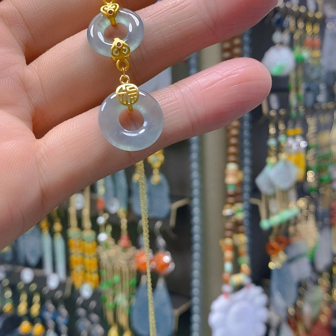 未镶嵌翡翠耳饰翡翠