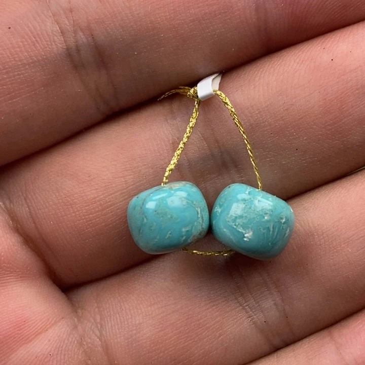 绿松石未镶嵌颈饰