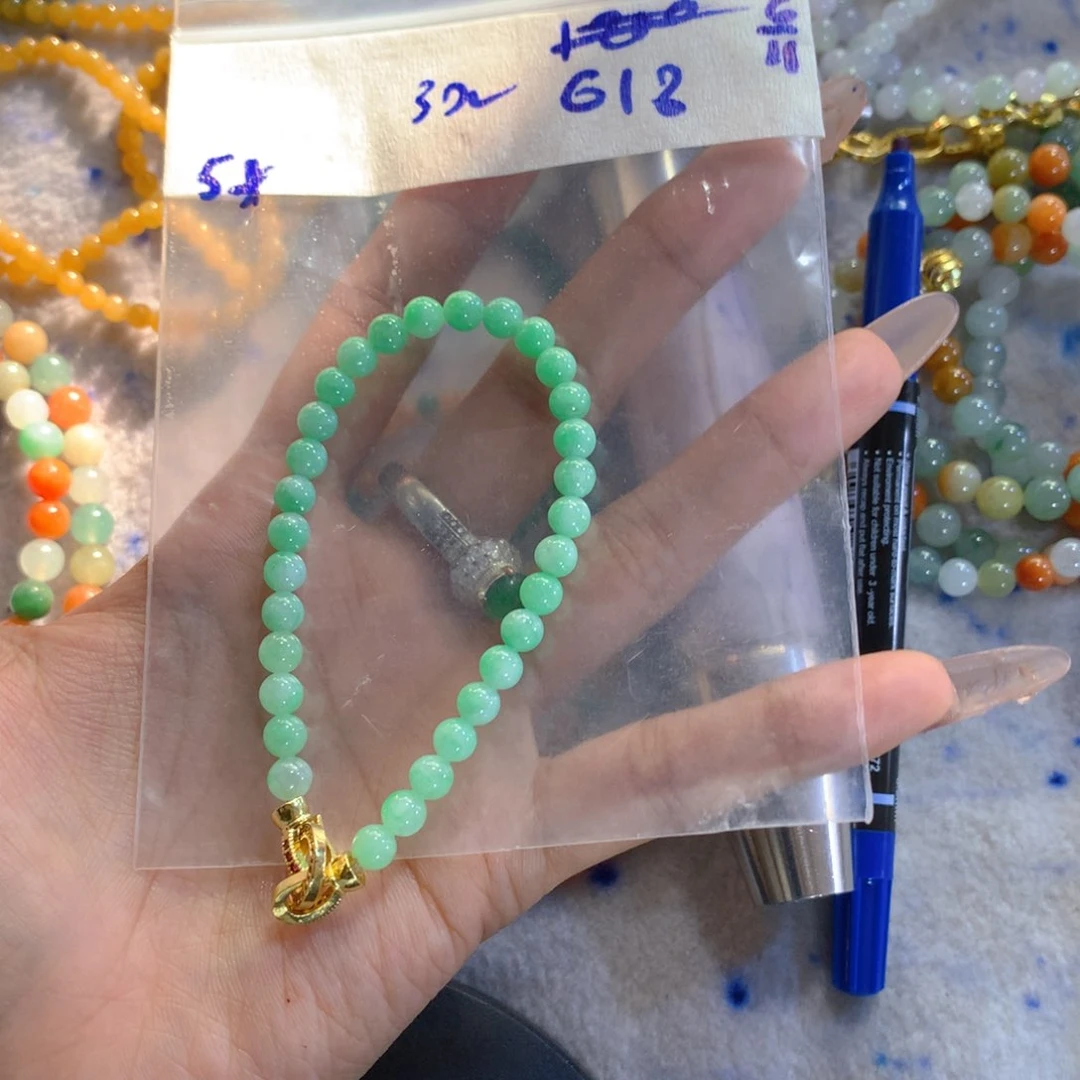 未镶嵌定制翡翠天然缅甸翡翠多样性