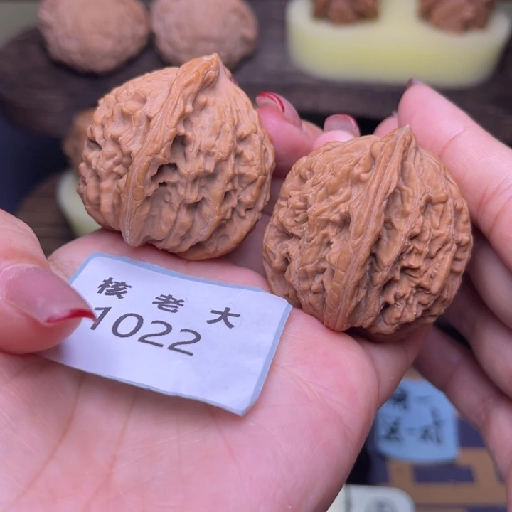 把件文玩核桃虎头42.1022