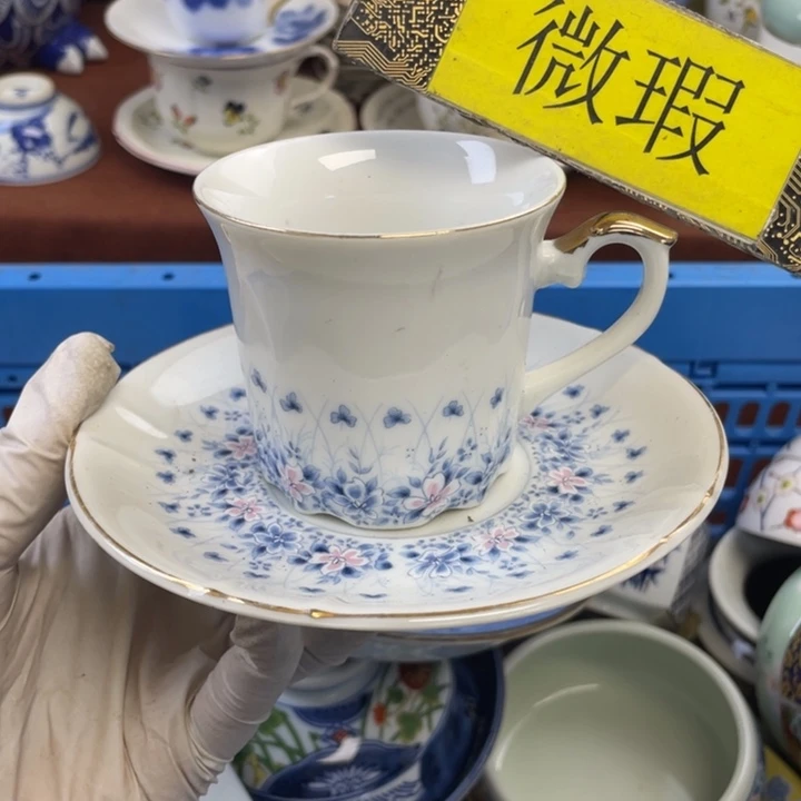 他家瓷器真美…开播了