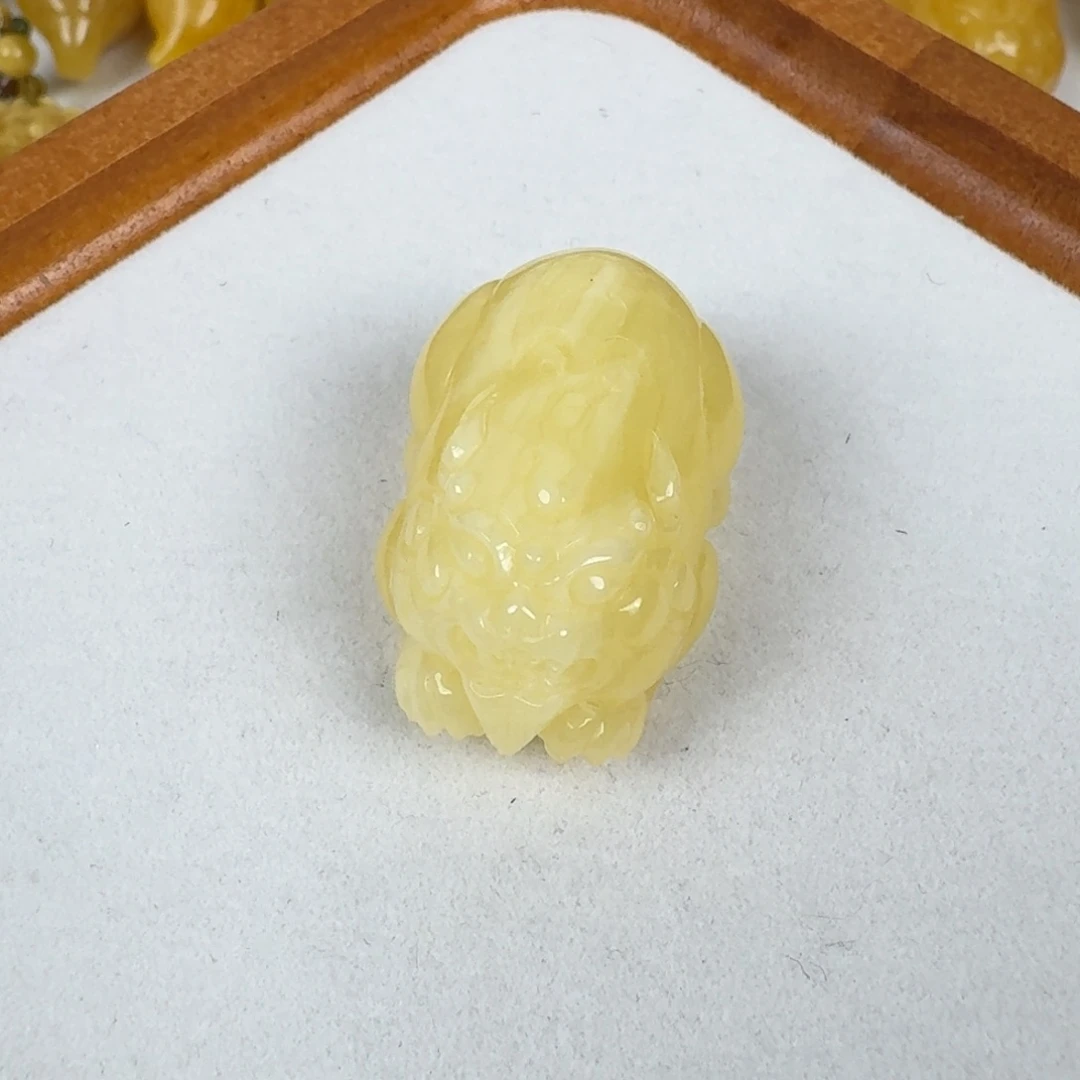 未镶嵌颈饰琥珀蜜蜡貔貅