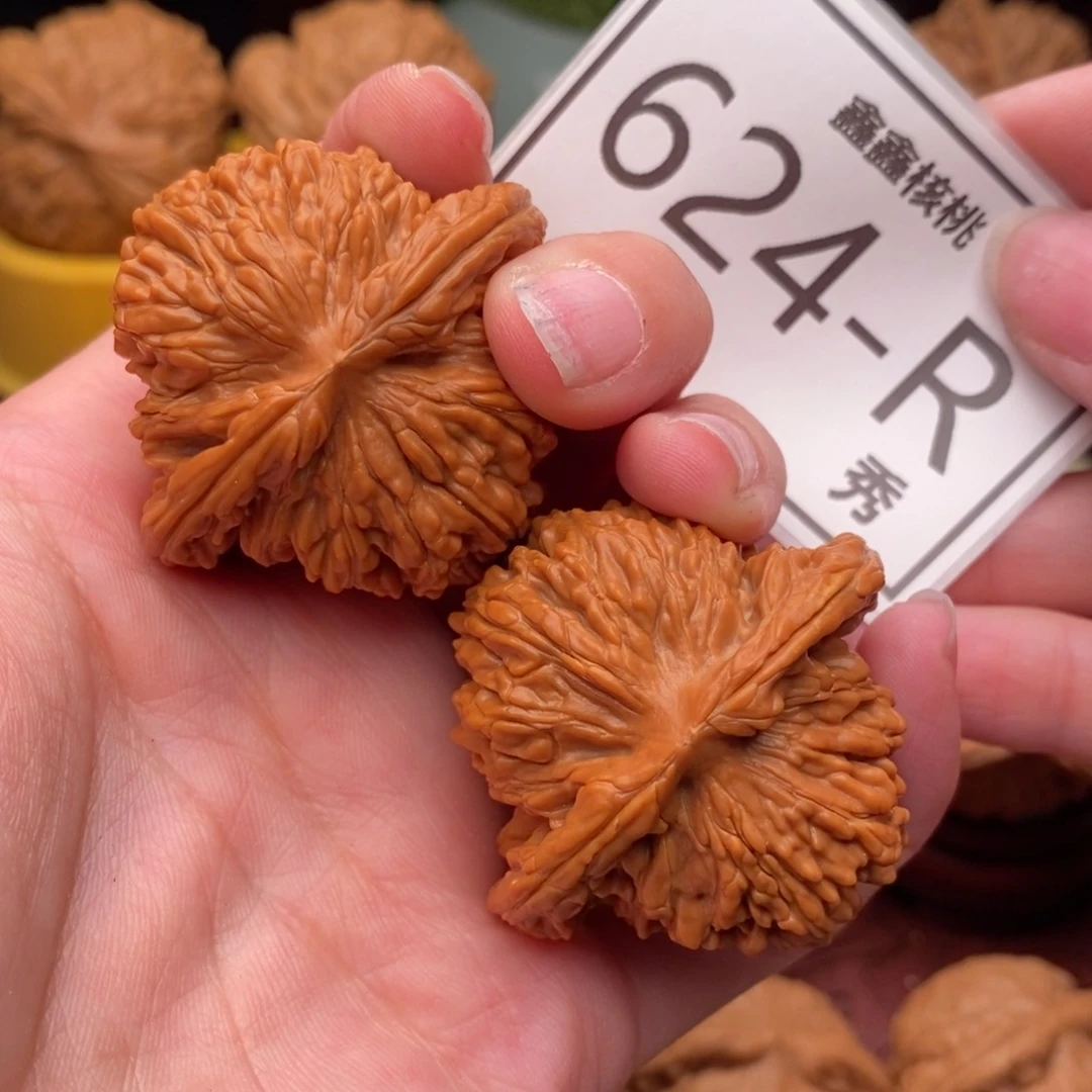 文玩核桃把件汉高楼43