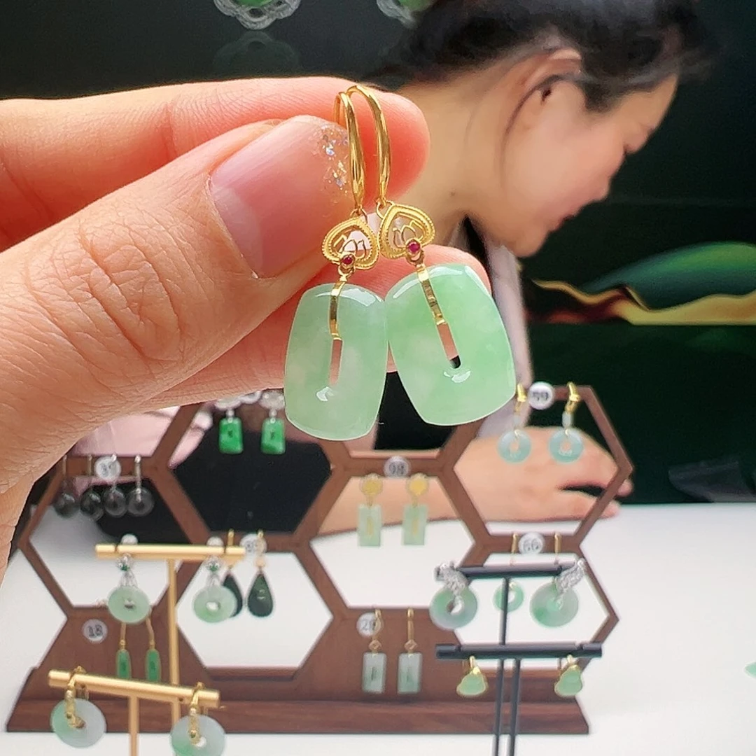翡翠耳饰18K金镶嵌天然翡翠