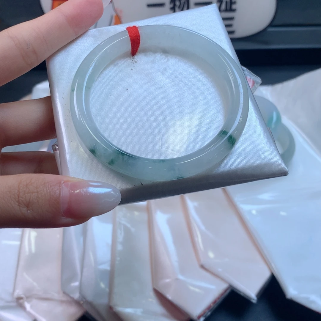 翡翠未镶嵌手镯53圈口