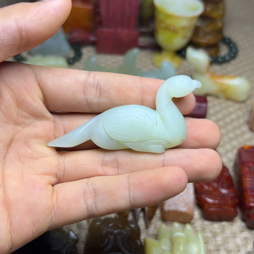 未镶嵌蛇纹石玉颈饰
