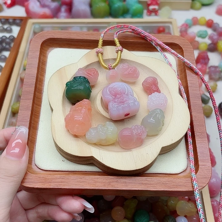 琪***儿未镶嵌手链玛瑙/玉髓盐源25