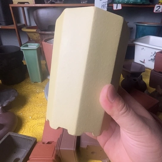 林****宜兴紫砂花盆一个