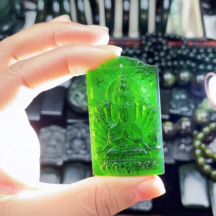 蛇纹石玉未镶嵌挂件泰山玉千手观音