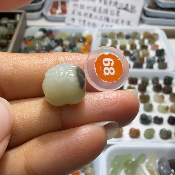 和田玉未镶嵌珠宝奇石