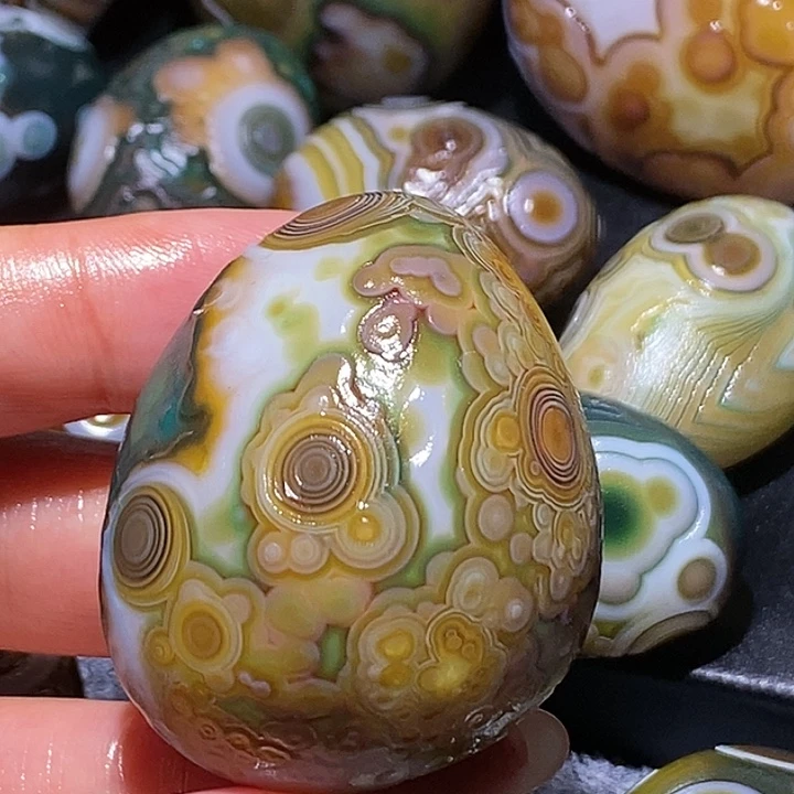 玛瑙/玉髓未镶嵌珠宝奇石35