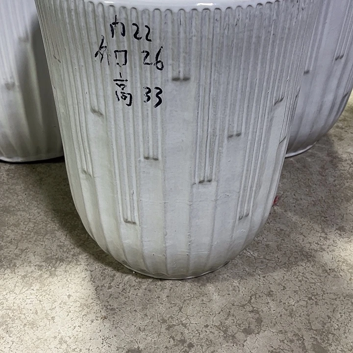陶瓷花盆中号一个