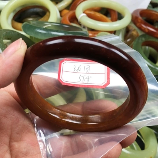 蛇纹石玉手镯未镶嵌湯*