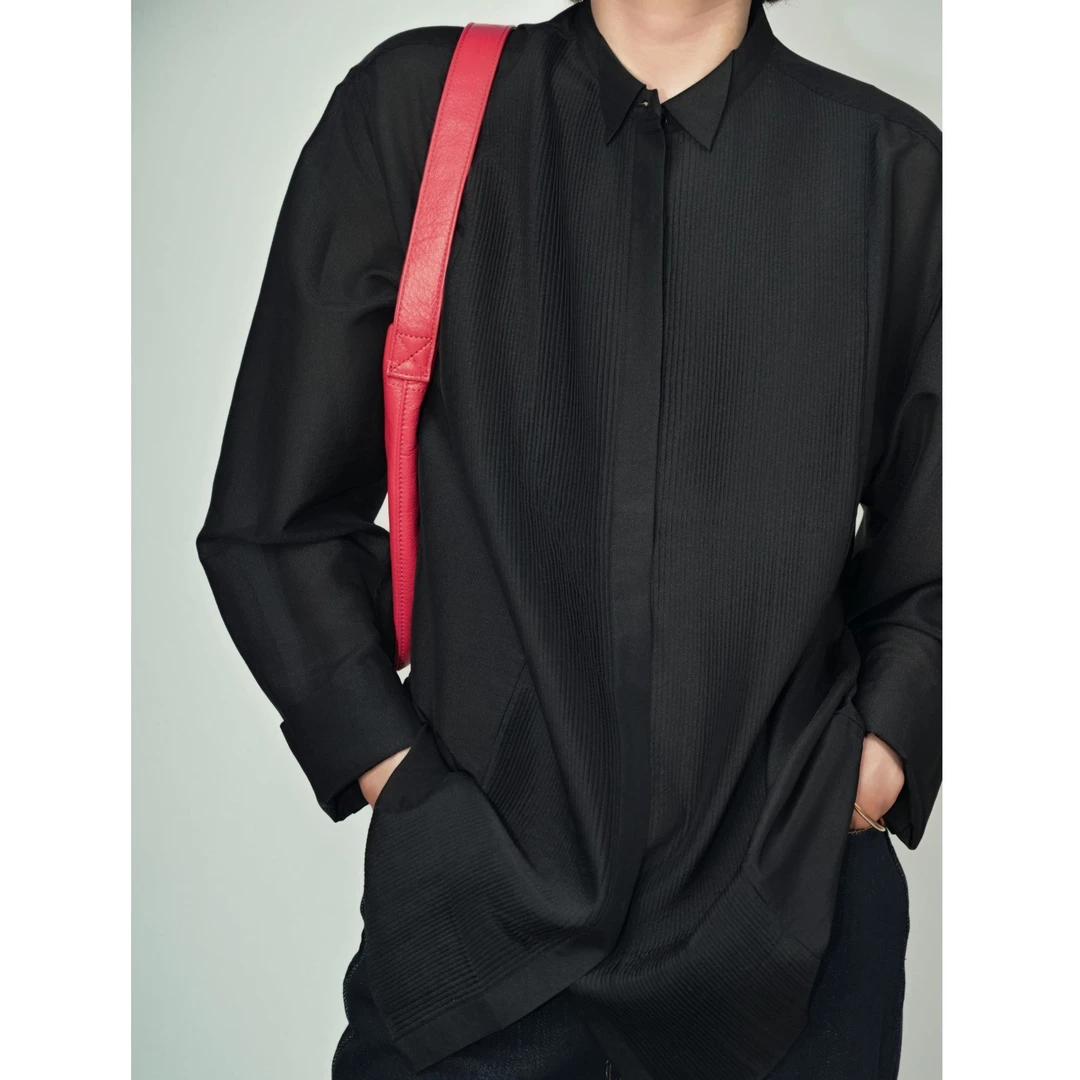 HALUNGLE/海伦格丽  2437A  时尚宽松三醋酸褶子衬衫