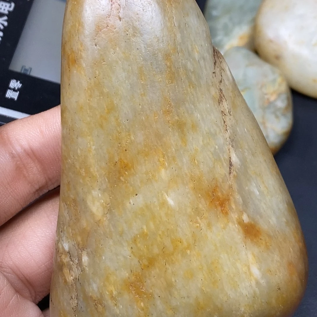 和田玉（糖玉）未镶嵌挂件